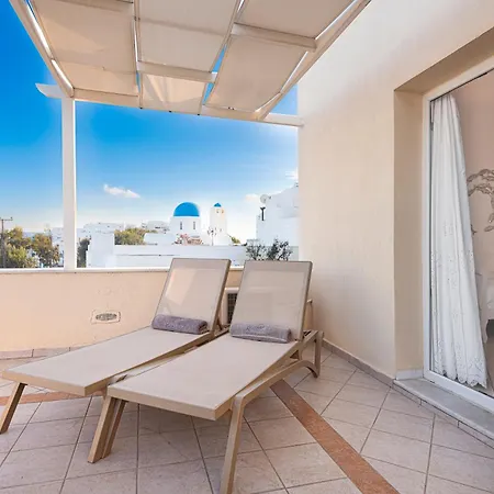 Reverie Santorini Aparthotel 3*