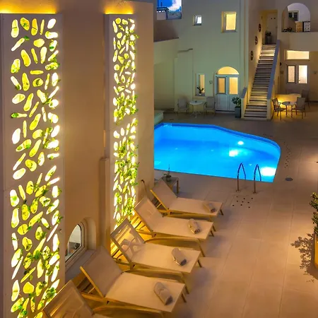 Reverie Santorini 3*