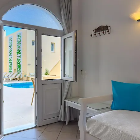 Reverie Santorini Aparthotel Firostefani